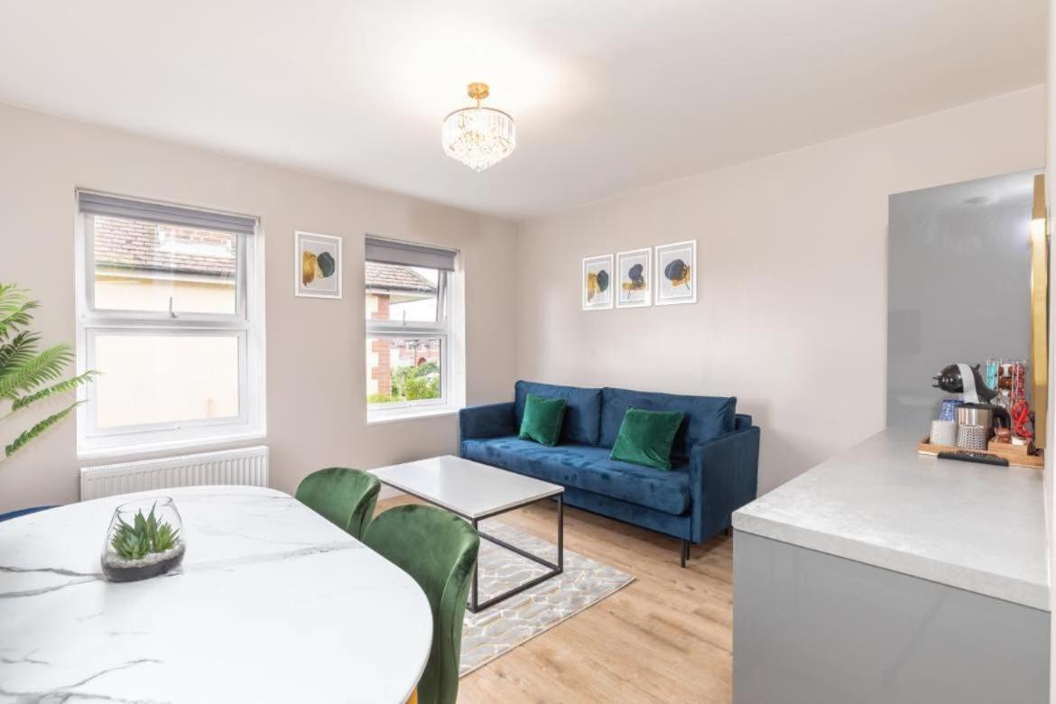 Ocean Studio Apartments Литлхемптон Экстерьер фото